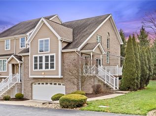 1045 Waterford Ct E, Mcmurray, PA 15317