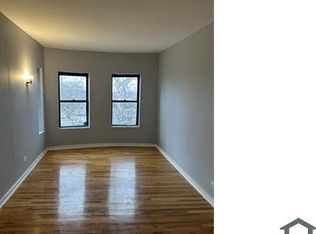 7959 S Marquette Ave #3, Chicago, IL 60617