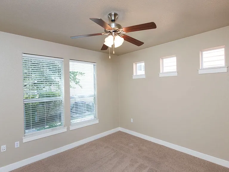 1601 Miriam Ave #301 — Photo 12