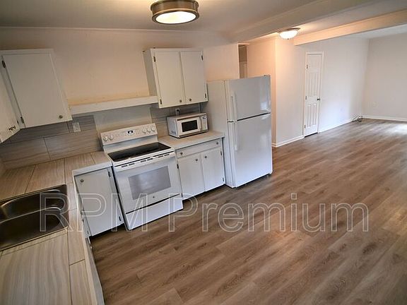5th image of 6636 Donnie St