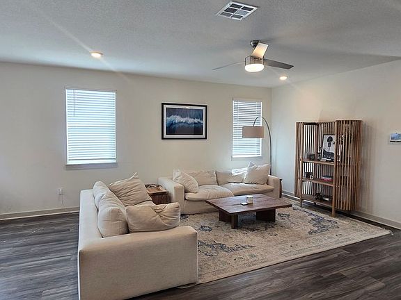 3rd image of 7517 Smallwood Dr