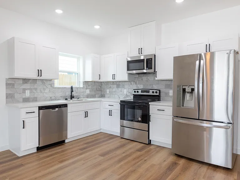 8210 Sparta St #B — Photo 31