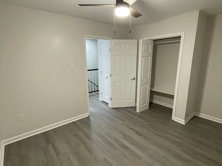 218 Gloria St #D — Photo 8