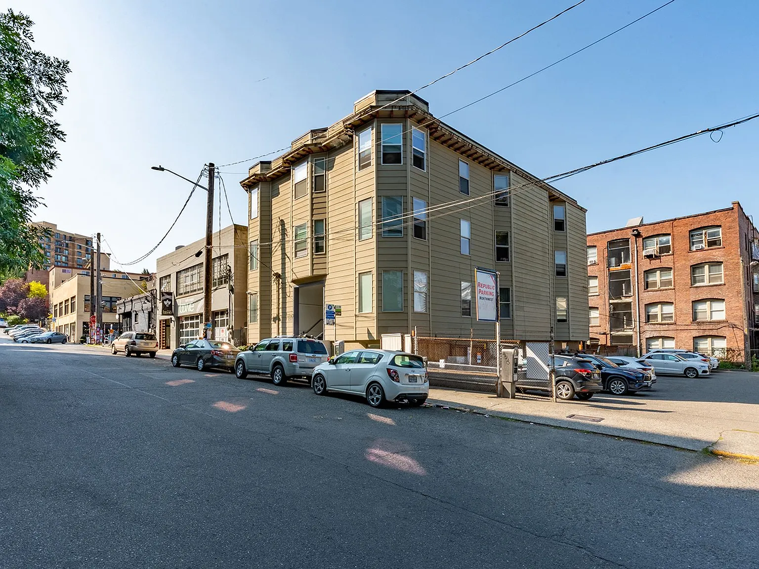 Centrally located community living. — Photo 4
