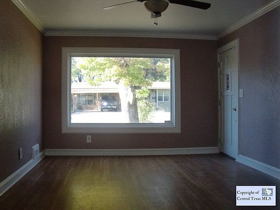 3rd image of 623 SE Terrace Ct
