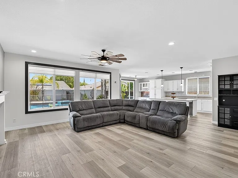 27436 Freedom Ln — Photo 4