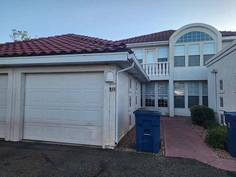 1200 Glen Canyon Dr #32 — Photo 1