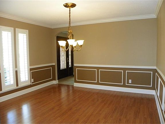 5th image of 1719 Saddlecreek Dr