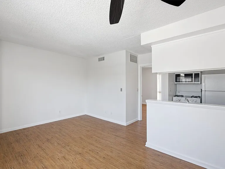 475 E Foothill Blvd — Photo 16