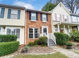 8238 Circle Tree Ln, Charlotte, NC 28277