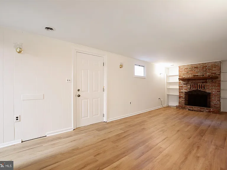 2405 Phillips Dr — Photo 29