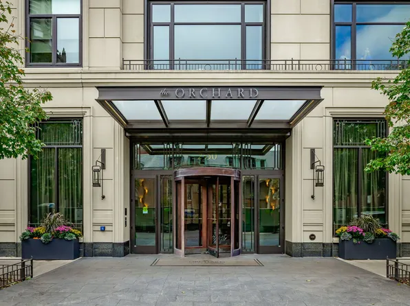 2350 N Orchard St #404, Chicago, IL 60614