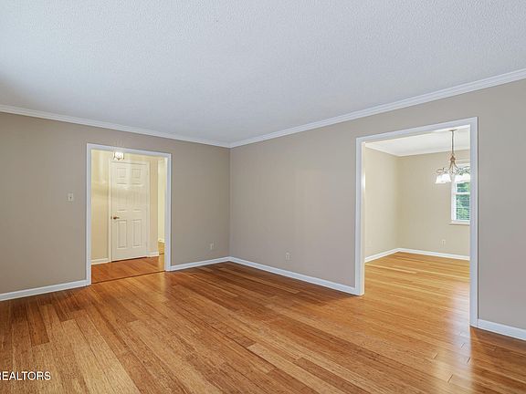 5th image of 7921 Blueberry Rd