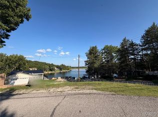 82 N Lake Dr #B, Hillsboro, MO 63050