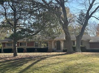 3907 W Scenic Ave, Mequon, WI 53092