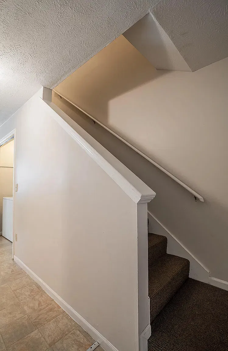 2 bed, 1100 sqft, $1,280 — Photo 2