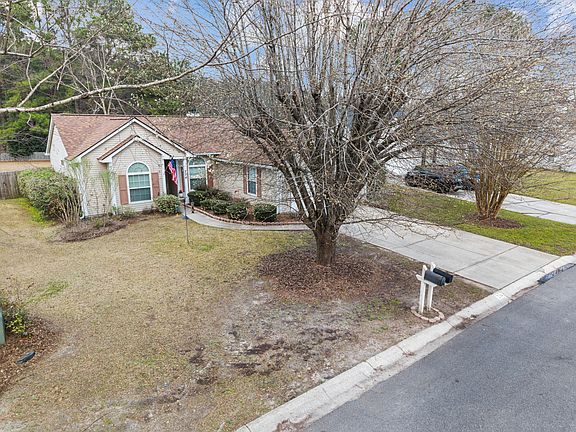 5th image of 234 Saint Awdry St