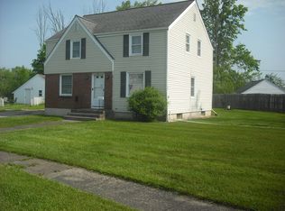 25 Carl Rd, Grand Island, NY 14072