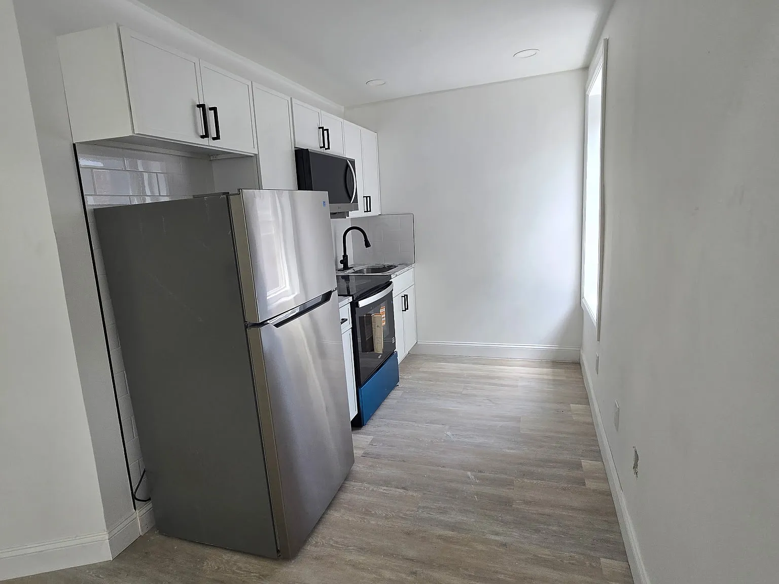 1 bed, 650 sqft, $1,350 — Photo 2