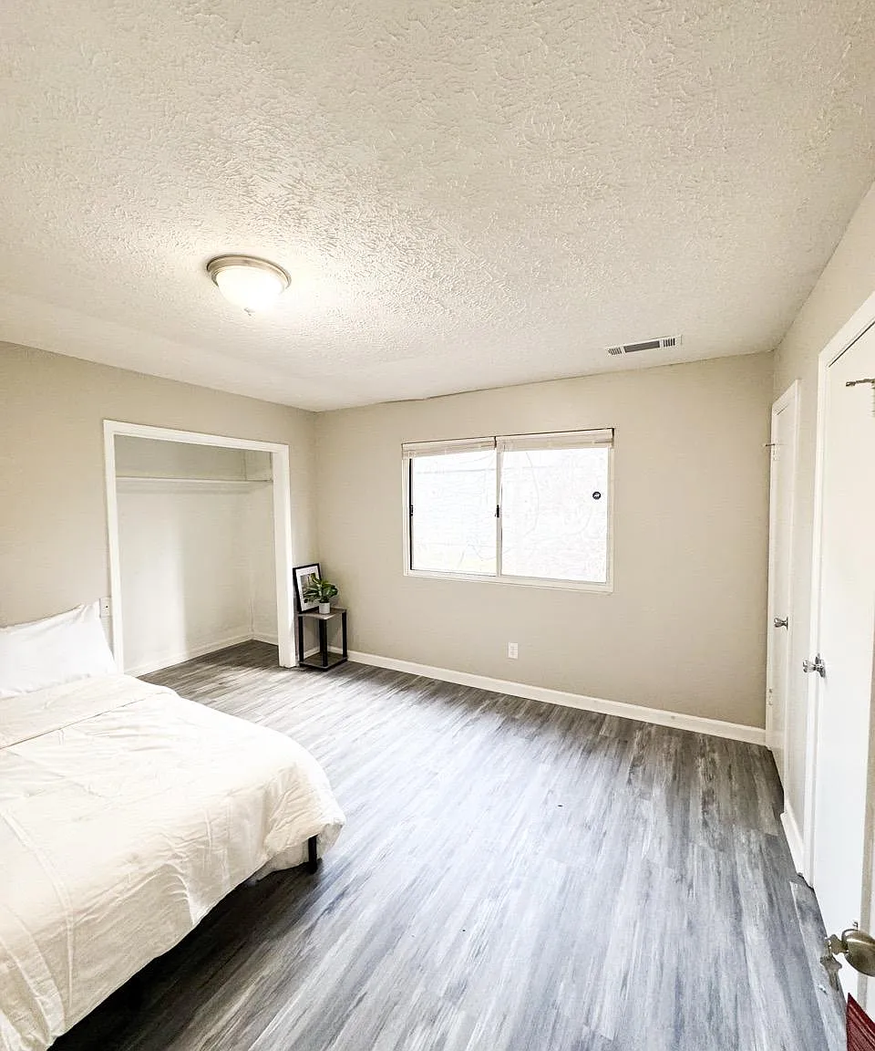 4 bed, 2.0 bath, 1700 sqft, $737 — Photo 3