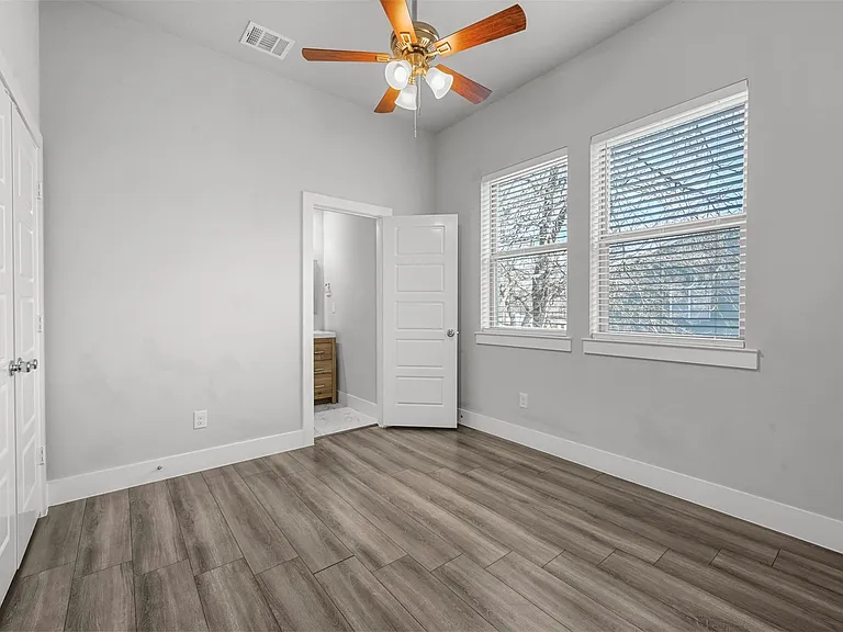 204 N Getzendaner Ave — Photo 10