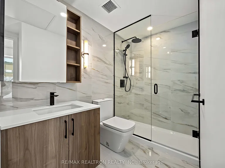 689 The Queensway #201 — Photo 17