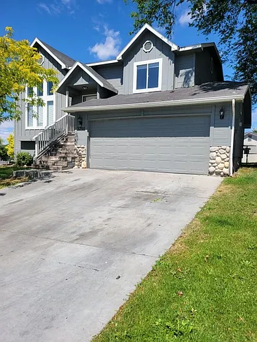 3200 Robinhood Loop Photo 1