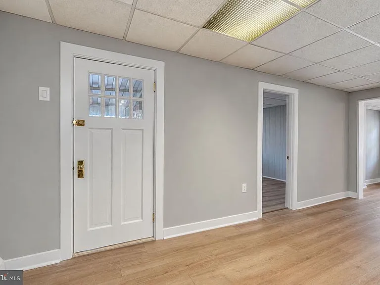 1902 Trenton Ave — Photo 16