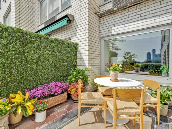 45 Sutton Place South image 1 of 35