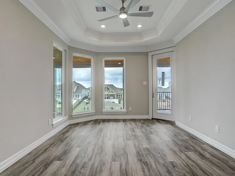 502 Amalfi Dr — Photo 24