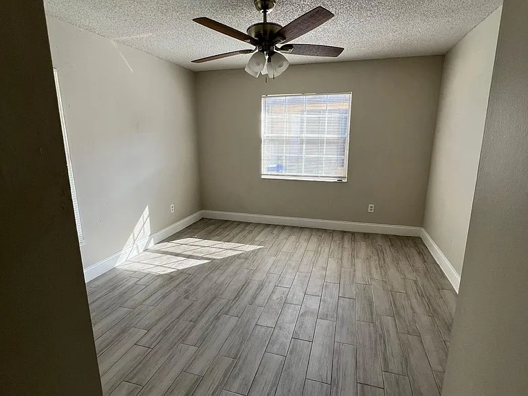 1512 Sophie Blvd — Photo 17