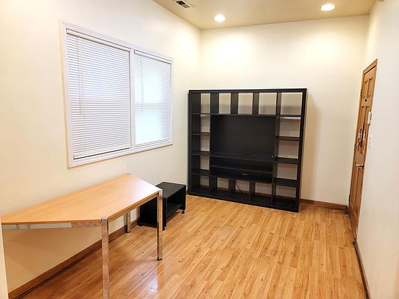 3rd image of 2981 S Archer Ave Floor 1