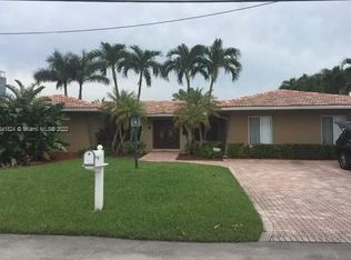 3240 NE 164th St, North Miami Beach, FL 33160