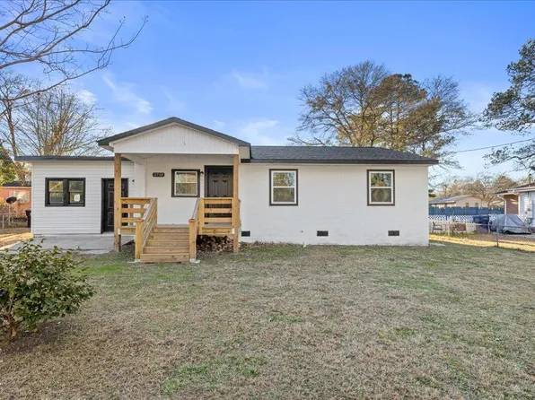 2710 Academy St, Sanford, NC 27332