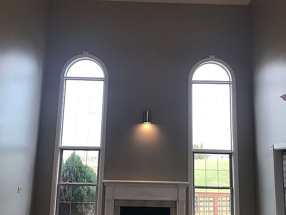 3rd image of 1227 Parkview Way