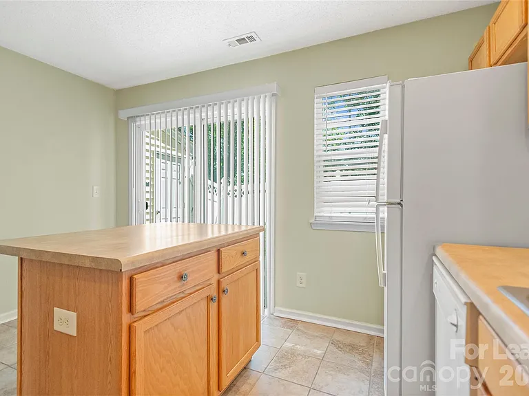 148 Mangum Cir — Photo 13
