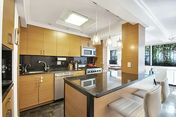 Sold by Bold New York | media 2