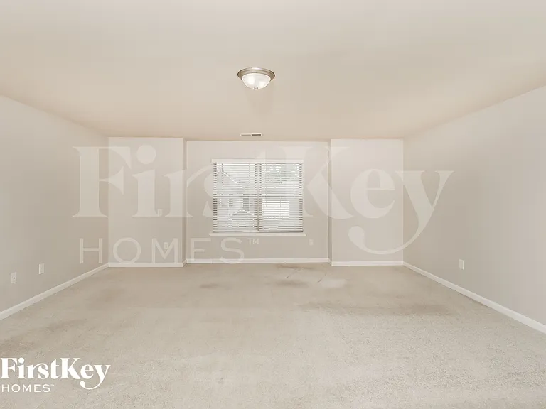 201 Southwind Cir — Photo 11