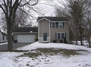 807 Clifford Ave, Loves Park, IL 61111