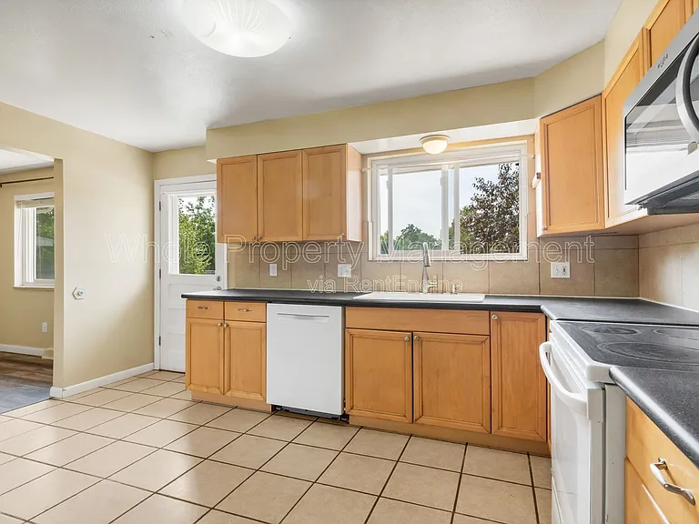 6128 W 84th Ave — Photo 5