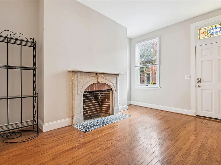 1253 William St — Photo 7
