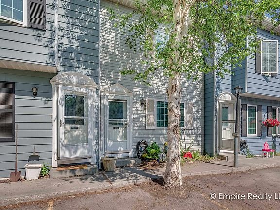 4th image of 1070 Evergreen St