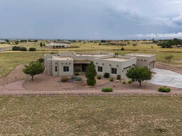 8829 S Arab Ct, Hereford, AZ 85615