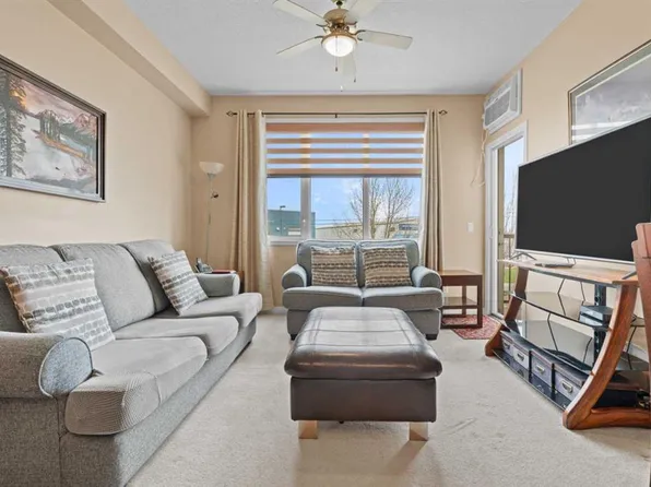 43 E Sunrise Loop SE #215, High River, AB T1V 0A8