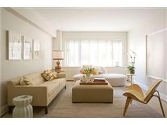 Rented by Douglas Elliman | media 22