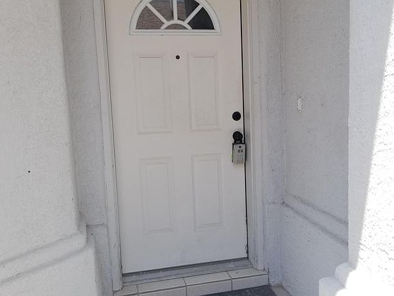 4th image of 12519 Flora Alba Dr