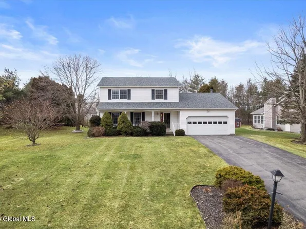 14 Barclay Street, Clifton Park, NY 12065