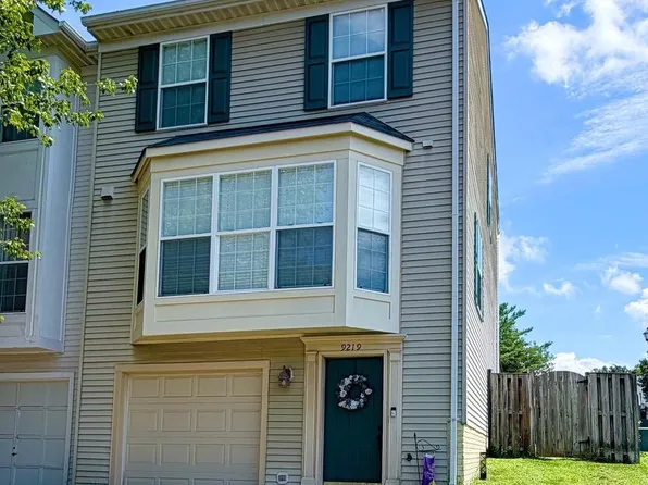 9219 Kristy Dr, Manassas Park, VA 20111