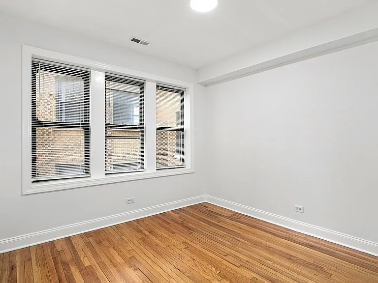 Square 37 Apartments — Photo 25