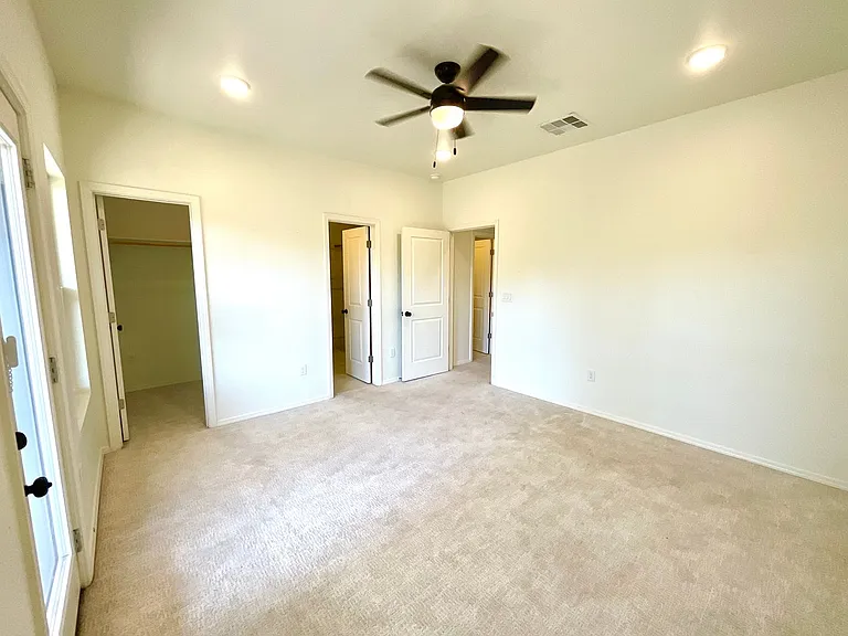 1202 N Mystic Dr — Photo 10